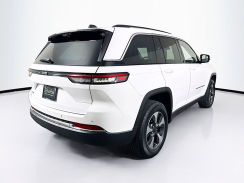 Used 2022 Jeep Grand Cherokee Limited 4xe w/ Luxury Tech Group II AWD/4WD image 9