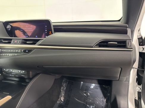 Used 2020 Lexus ES 350 w/ Premium Package image 10