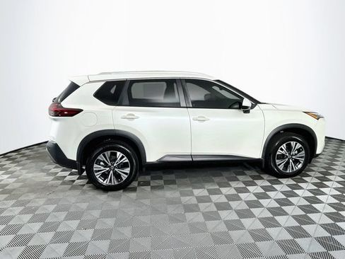Used 2022 Nissan Rogue SV w/ SV Premium Package AWD/4WD image 9
