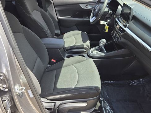 Used 2024 Kia Forte LXS image 17