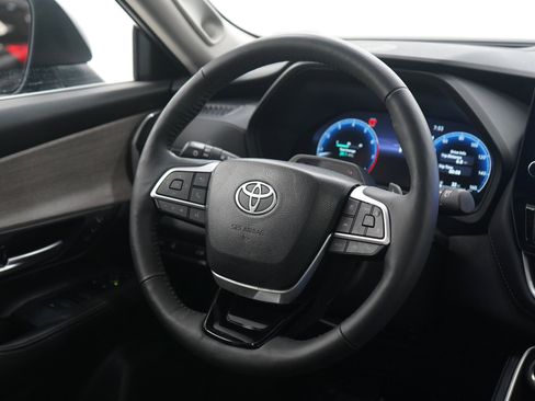 Used 2025 Toyota Grand Highlander AWD image 14