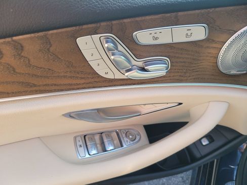 Used 2018 Mercedes-Benz E 300 image 11