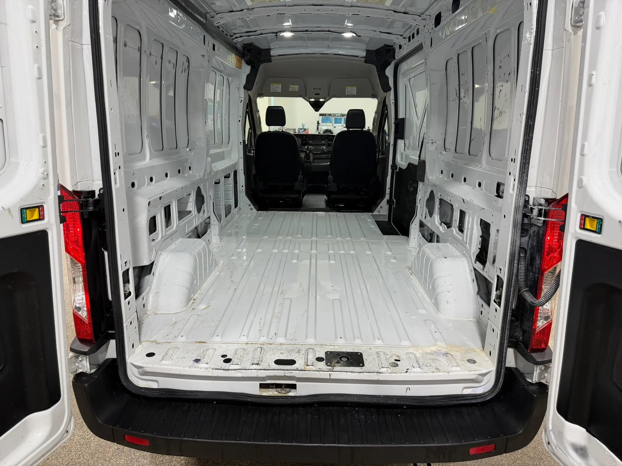 Used 2023 Ford Transit 350 Medium Roof AWD image 23