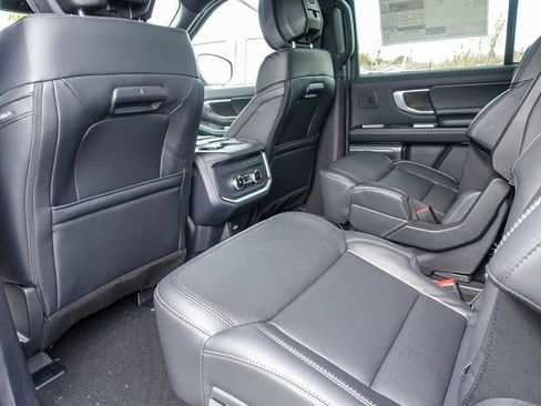 New 2026 Ford Expedition Max Platinum image 21