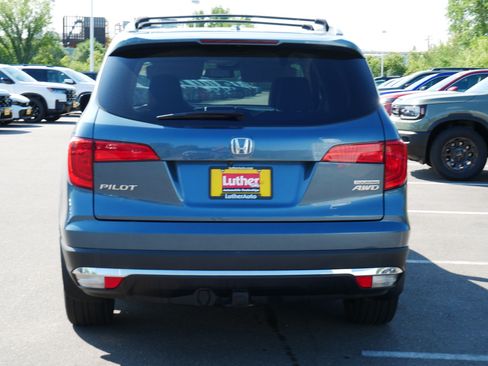 Used 2017 Honda Pilot Touring image 6