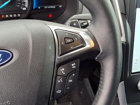 Certified 2022 Ford Edge SEL w/ Convenience Package image 18