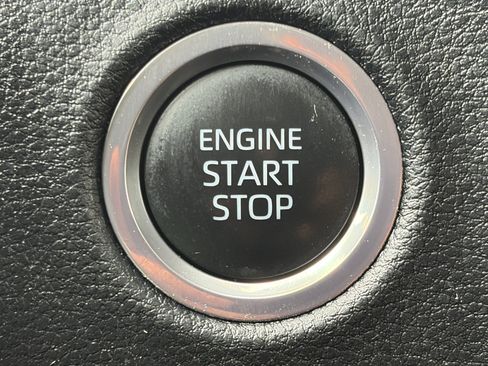 Used 2022 Toyota Tundra SR5 AWD/4WD image 21