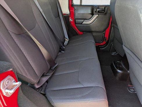 Used 2018 Jeep Wrangler Unlimited Sport S AWD/4WD image 16