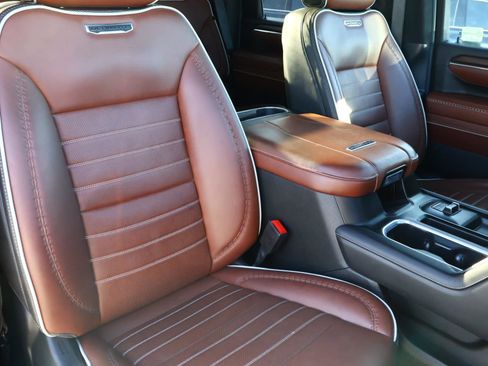 Used 2024 GMC Sierra 3500 Denali Ultimate image 18