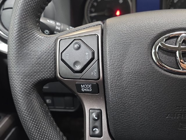 Certified 2022 Toyota Tacoma SR5 AWD/4WD image 13