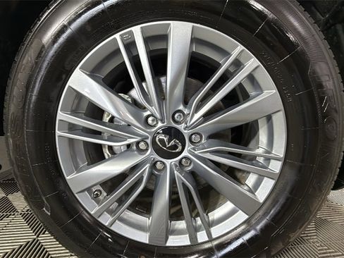 Used 2024 INFINITI QX80 Luxe image 39