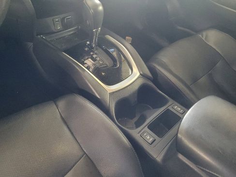 Used 2016 Nissan Rogue SL w/ SL Premium Package AWD/4WD image 26