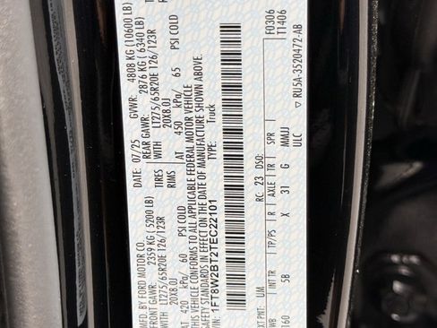 New 2026 Ford F250 Lariat w/ Black Appearance Package image 32