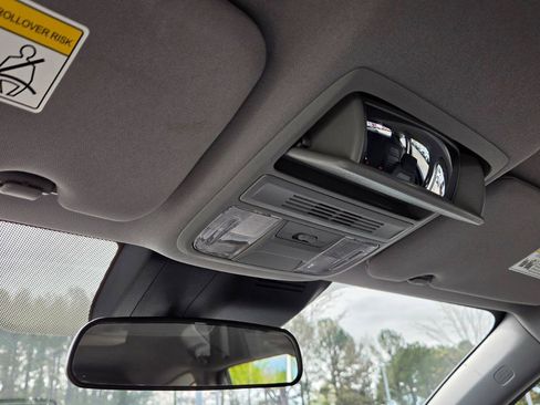 Used 2020 Honda CR-V LX image 30