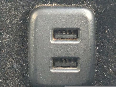 Used 2016 Cadillac Escalade Luxury image 27