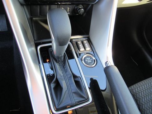 New 2026 Mitsubishi Eclipse Cross LE image 16