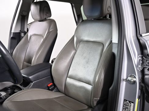 Used 2018 Hyundai Santa Fe Limited FWD image 26