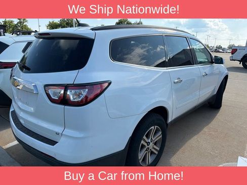 Used 2017 Chevrolet Traverse LT AWD/4WD image 3