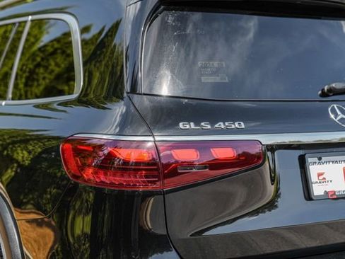 Used 2024 Mercedes-Benz GLS 450 4MATIC w/ Pinnacle Trim Package image 15
