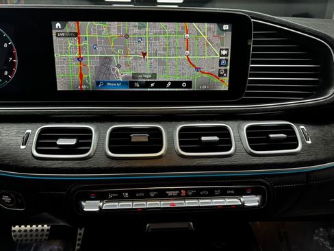 Used 2023 Mercedes-Benz GLS 450 4MATIC image 24