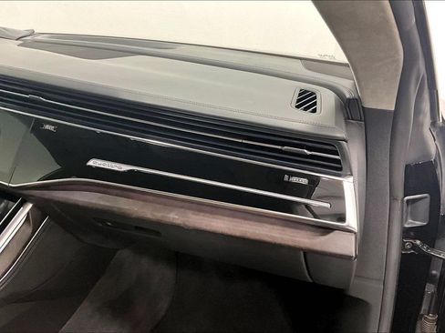 Used 2019 Audi Q8 Prestige AWD/4WD image 16