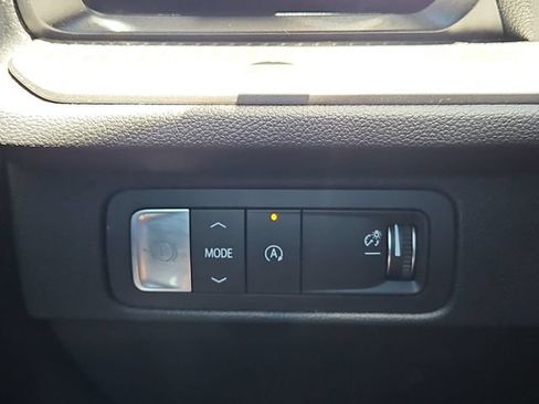 Certified 2024 Chevrolet Traverse LT FWD image 19