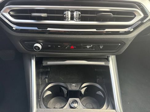 Used 2023 BMW 330i Sedan w/ Premium Package RWD image 27