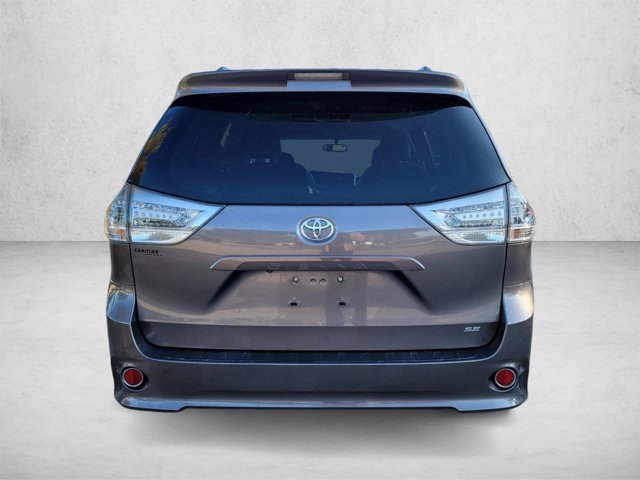 Used 2015 Toyota Sienna SE FWD image 7