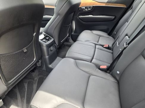 Used 2025 Volvo XC90 T8 Plus w/ Protection Package Premier AWD/4WD image 26