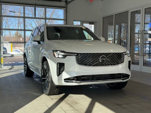 New 2026 Volvo XC90 B6 Plus w/ Protection Package Premier image 5