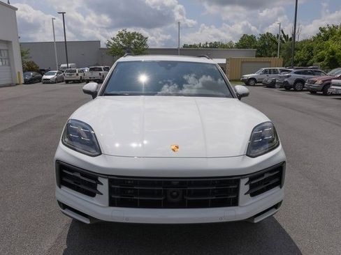 Used 2024 Porsche Cayenne image 14