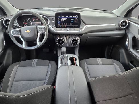 Used 2025 Chevrolet Blazer LT FWD image 11