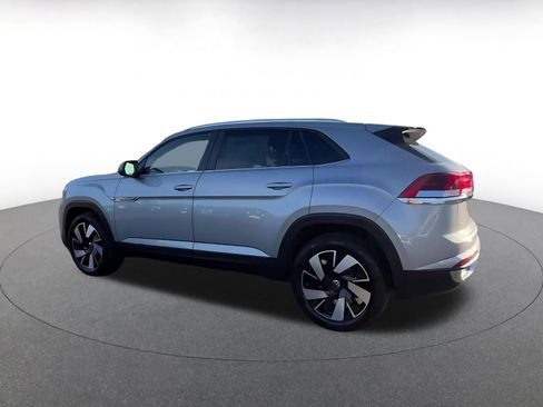 Used 2025 Volkswagen Atlas Cross Sport SE image 10