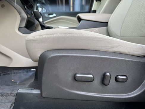 Used 2017 Ford Escape SE FWD image 24