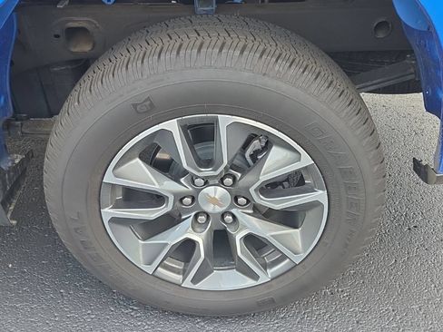 Used 2025 Chevrolet Silverado 1500 LT AWD/4WD image 10