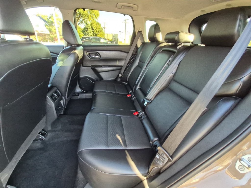 Used 2024 Nissan Rogue SV w/ SV Premium Package AWD/4WD image 24