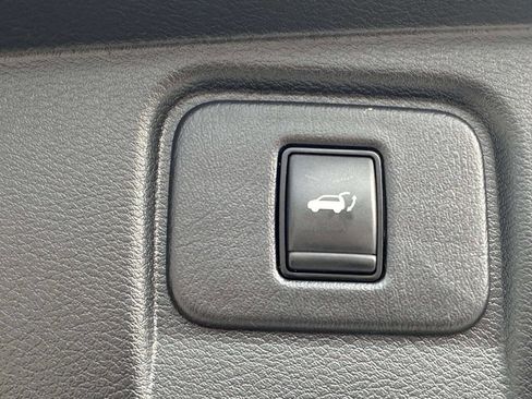 Used 2017 Nissan Murano Platinum w/ Platinum Technology Package image 15