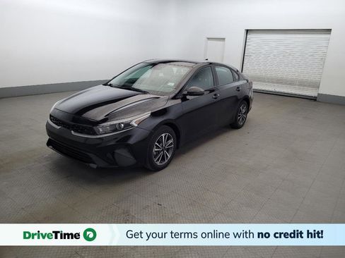 Used 2023 Kia Forte LXS w/ LXS Technology Package FWD image 1