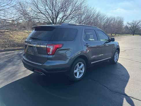 Used 2018 Ford Explorer XLT w/ Equipment Group 201A image 3