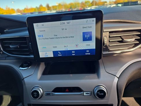 Used 2023 Ford Explorer XLT w/ Equipment Group 202A image 17