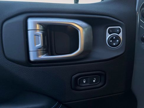 Used 2024 Jeep Wrangler Unlimited Rubicon 4xe image 16