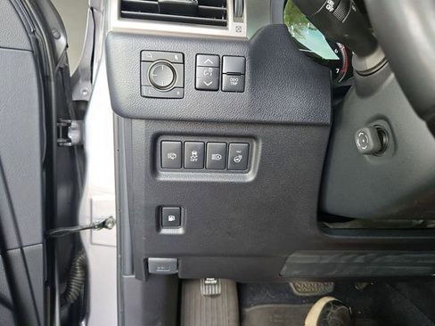 Used 2023 Lexus GX 460 Premium image 14