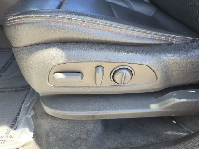 Used 2022 Chevrolet Traverse RS FWD image 24