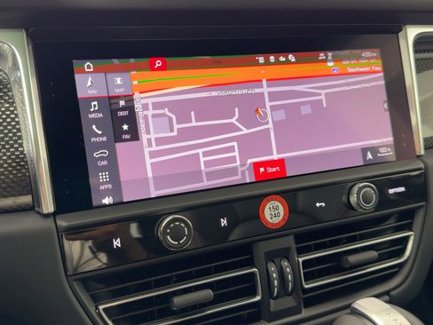 New 2026 Porsche Macan GTS image 24