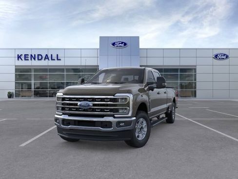 New 2026 Ford F350 XLT w/ XLT Premium Package AWD/4WD image 2
