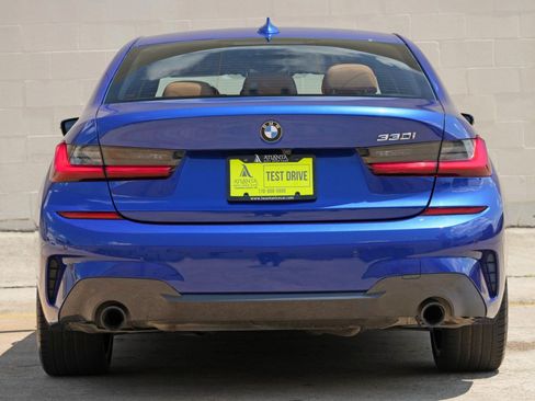 Used 2021 BMW 330i Sedan w/ M Sport Package RWD image 9