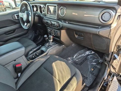 Used 2021 Jeep Wrangler Unlimited Sahara w/ Safety Group AWD/4WD image 18