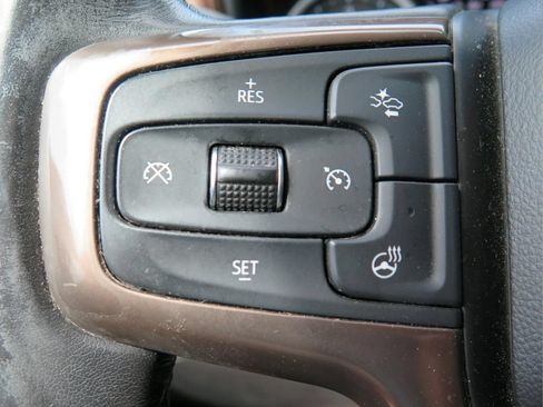 Used 2020 Chevrolet Silverado 1500 High Country w/ Technology Package AWD/4WD image 19