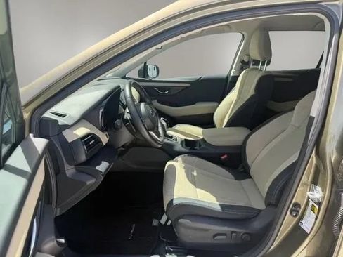 Used 2023 Subaru Outback Premium AWD/4WD image 9