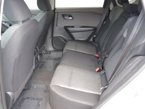 Used 2023 Nissan Rogue SV FWD image 17